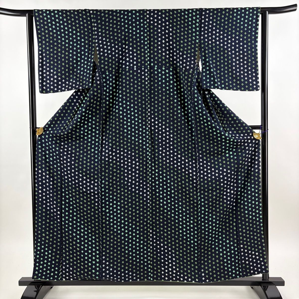 小紋 身丈159cm 裄丈62.5cm S 袷 幾何学模様 地紋 絞り 濃紺 正絹 優品