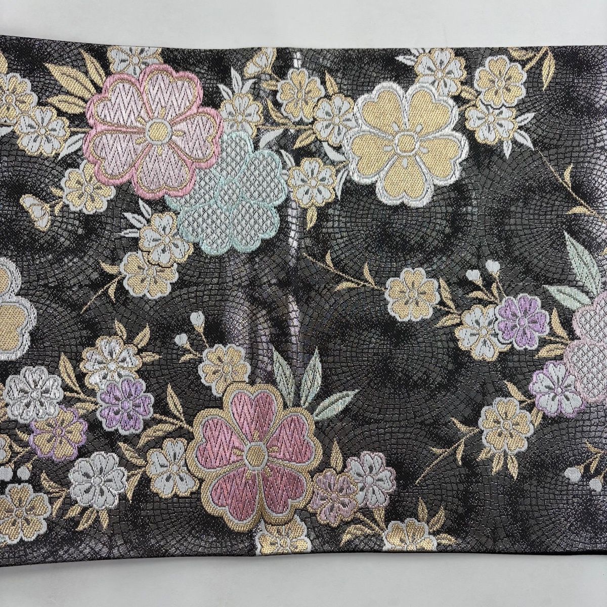 袋帯 秀品 桜 金銀糸 箔 黒灰 六通 正絹 【中古】 - メルカリ