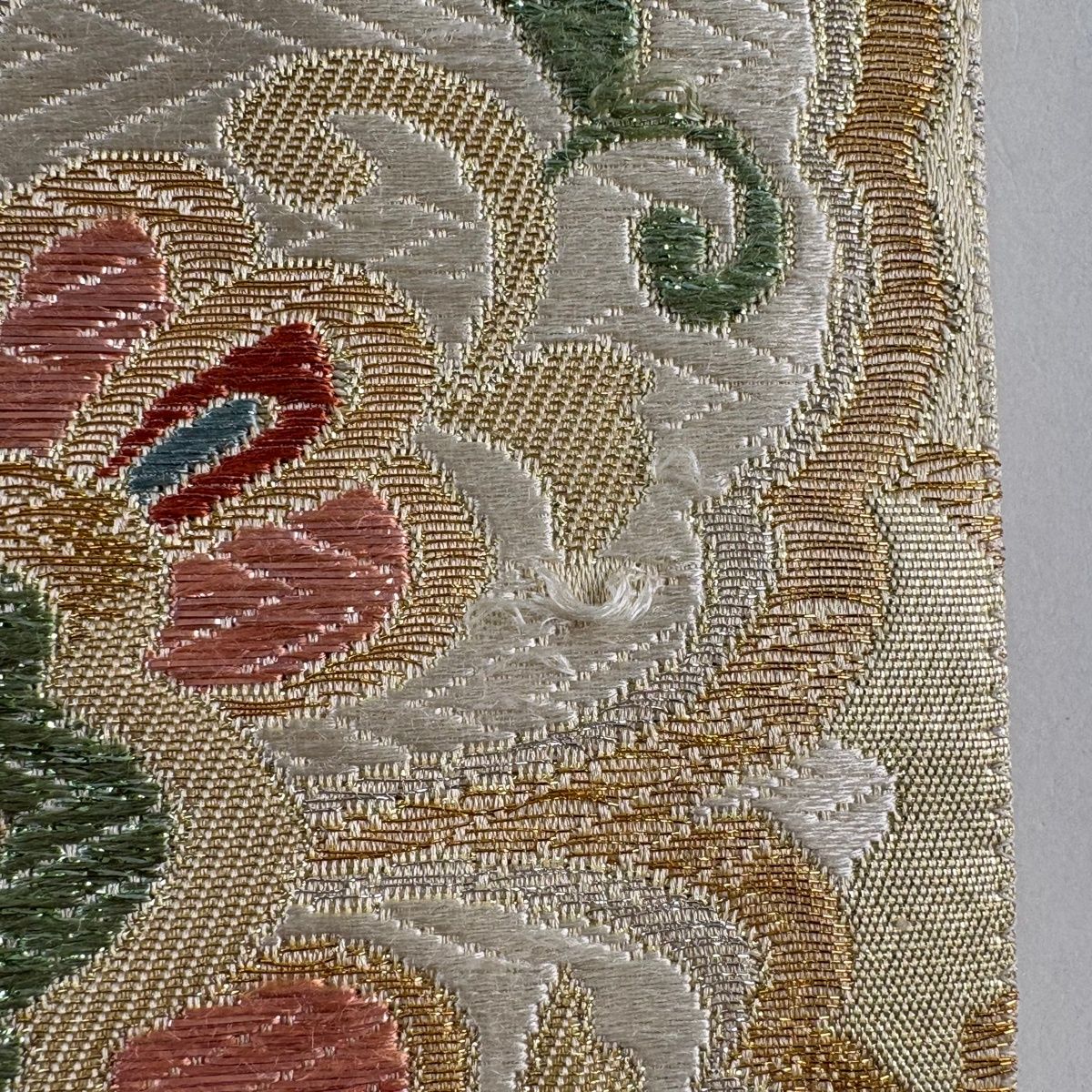 袋帯 秀品 華文 花唐草 刺繍 金銀糸 ベージュ 六通 正絹 【中古