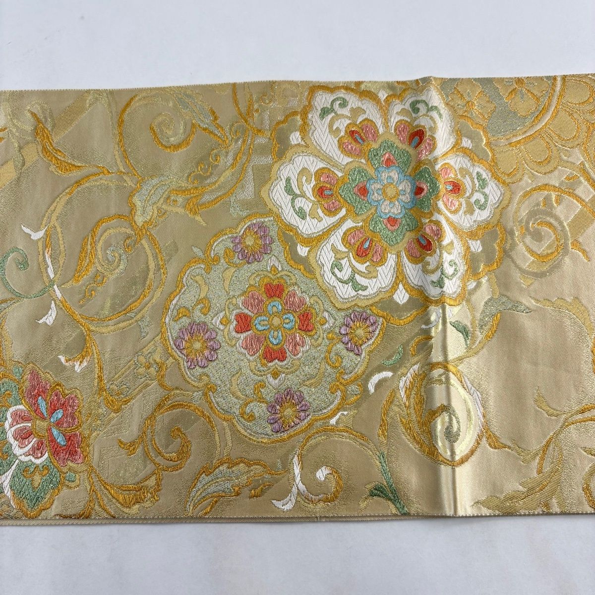 袋帯 秀品 華文 花唐草 刺繍 金銀糸 ベージュ 六通 正絹 【中古
