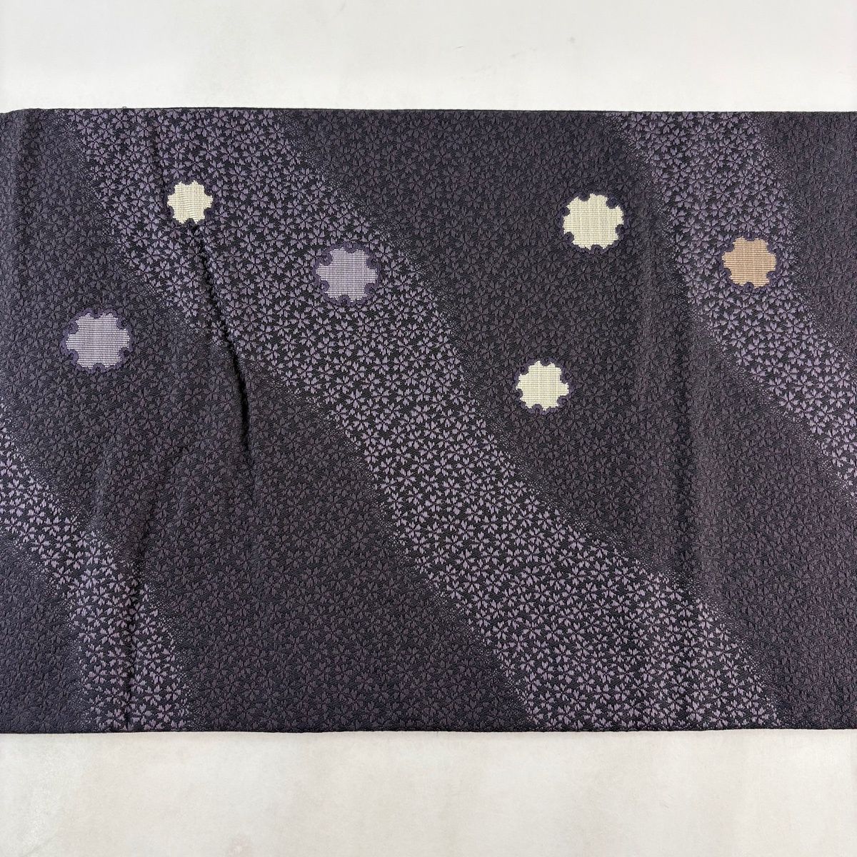 袋帯 秀品 雪輪 桜 刺繍 紫 六通 正絹 【中古】 - メルカリ