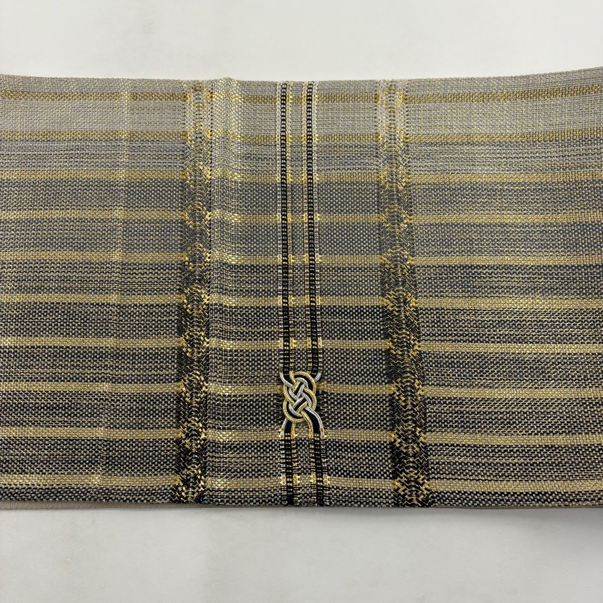 袋帯 秀品 紐 縞 金銀糸 灰色 お太鼓柄 正絹 【中古】 - メルカリ