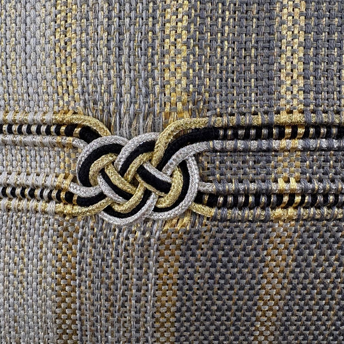 袋帯 秀品 紐 縞 金銀糸 灰色 お太鼓柄 正絹 【中古】 - メルカリ