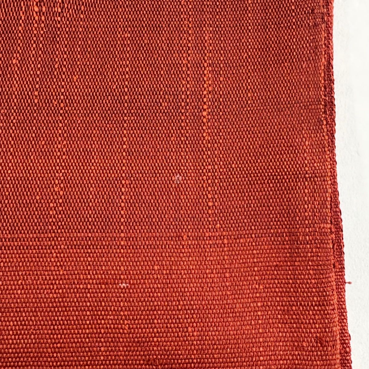 美品】 袋帯 秀品 紬地 幾何学模様 銀糸 箔 茜色 お太鼓柄 正絹 【中古