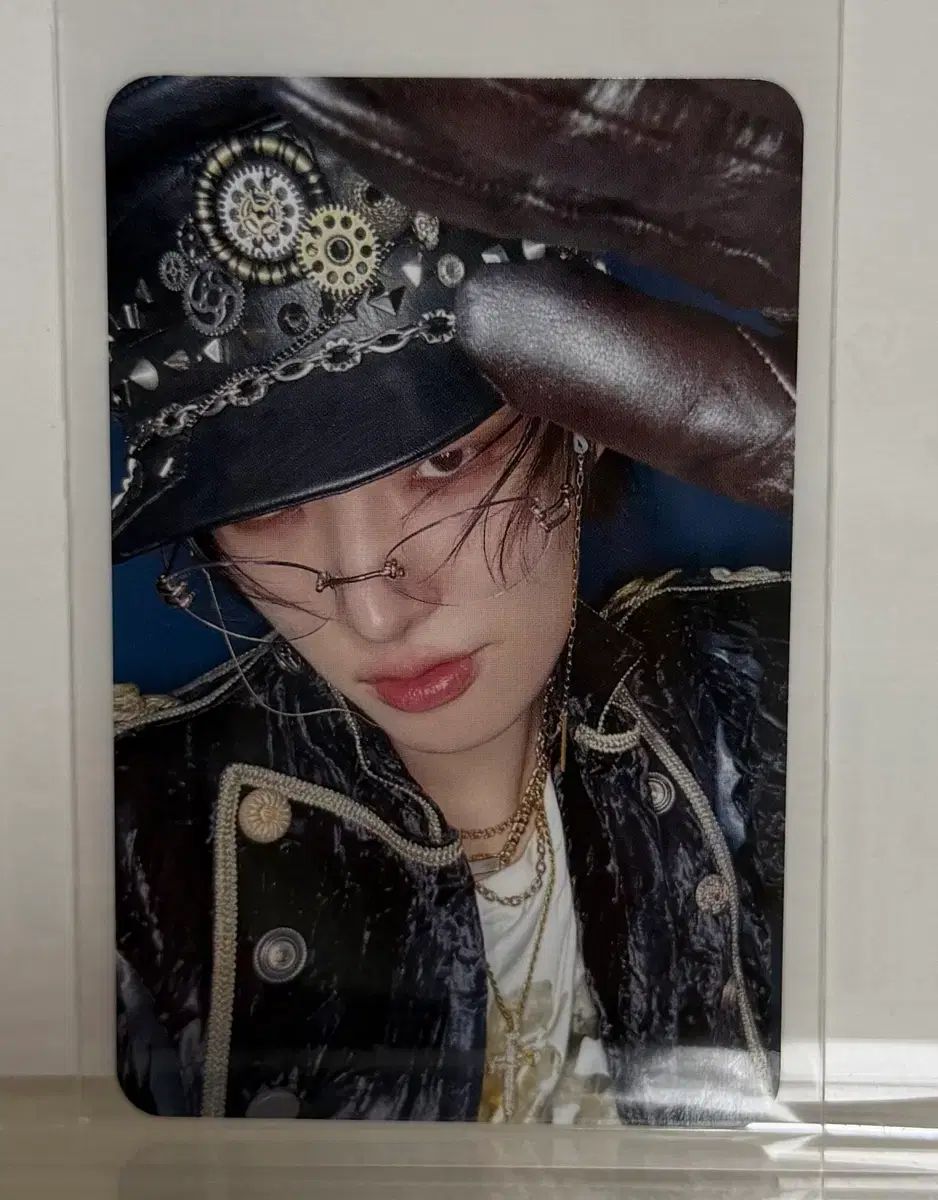 ATEEZ（エイティーズ・アチズ） ミンギ(MINGI) メイクスター(MAKESTAR