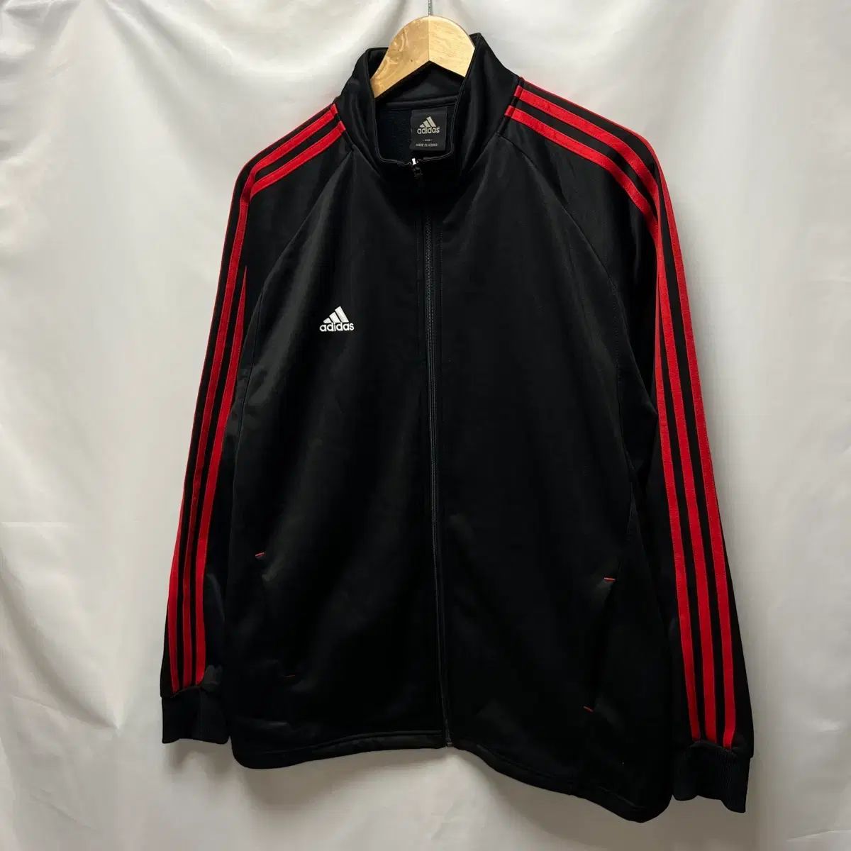 正規品/110 adidas アディダス 3本線 ブラックレッド 黒赤 トラック