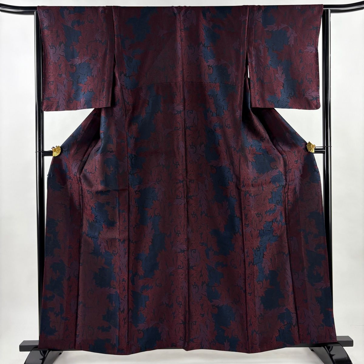 美品】 お召 身丈162cm 裄丈64cm M 袷 葉柄 赤紫 正絹 逸品 【中古