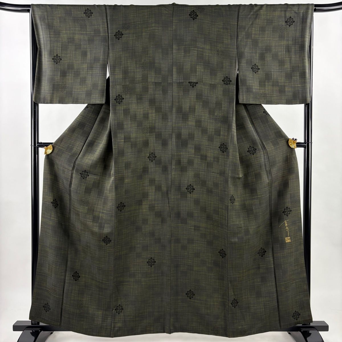 美品】 お召 身丈159.5cm 裄丈67.5cm L 袷 斉藤上太郎 落款 花 格子 灰