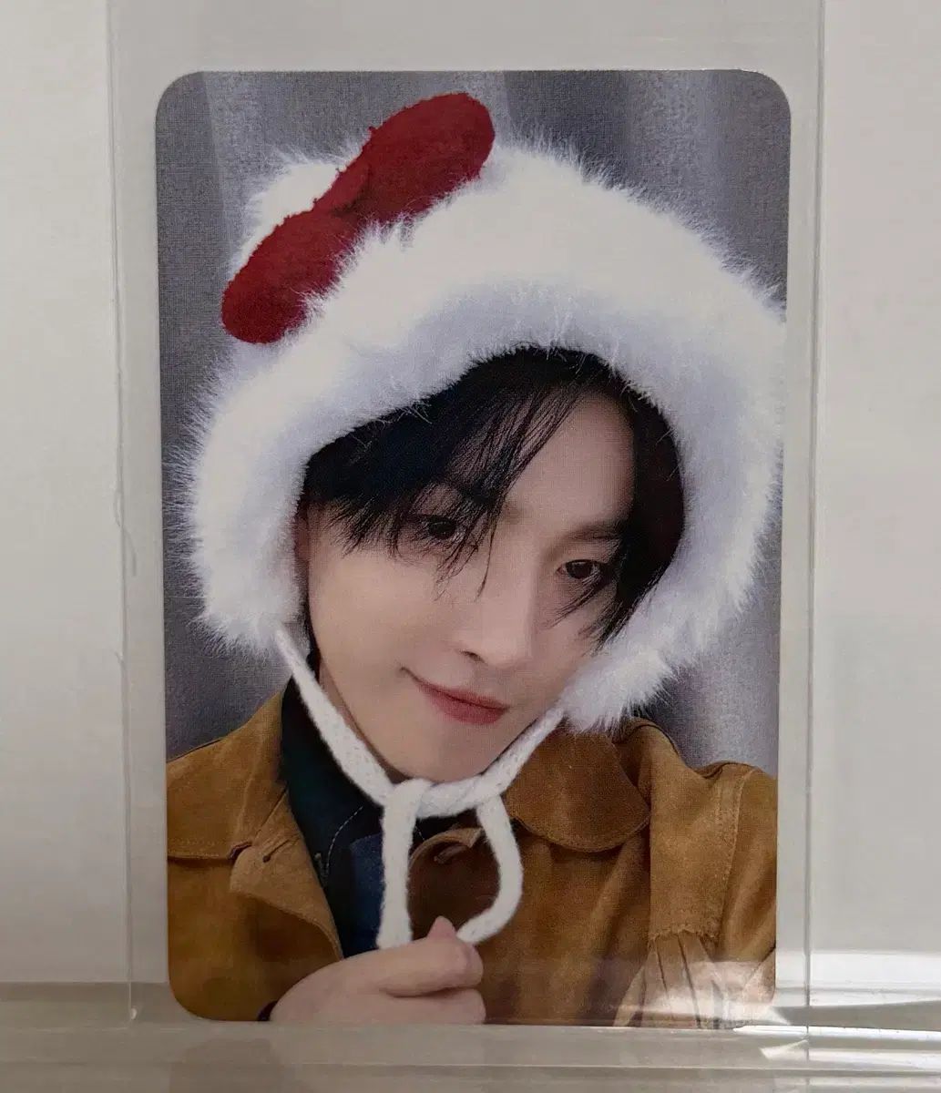 ATEEZ（エイティーズ・アチズ） ホンジウン(HONGJOONG) MAKESTAR