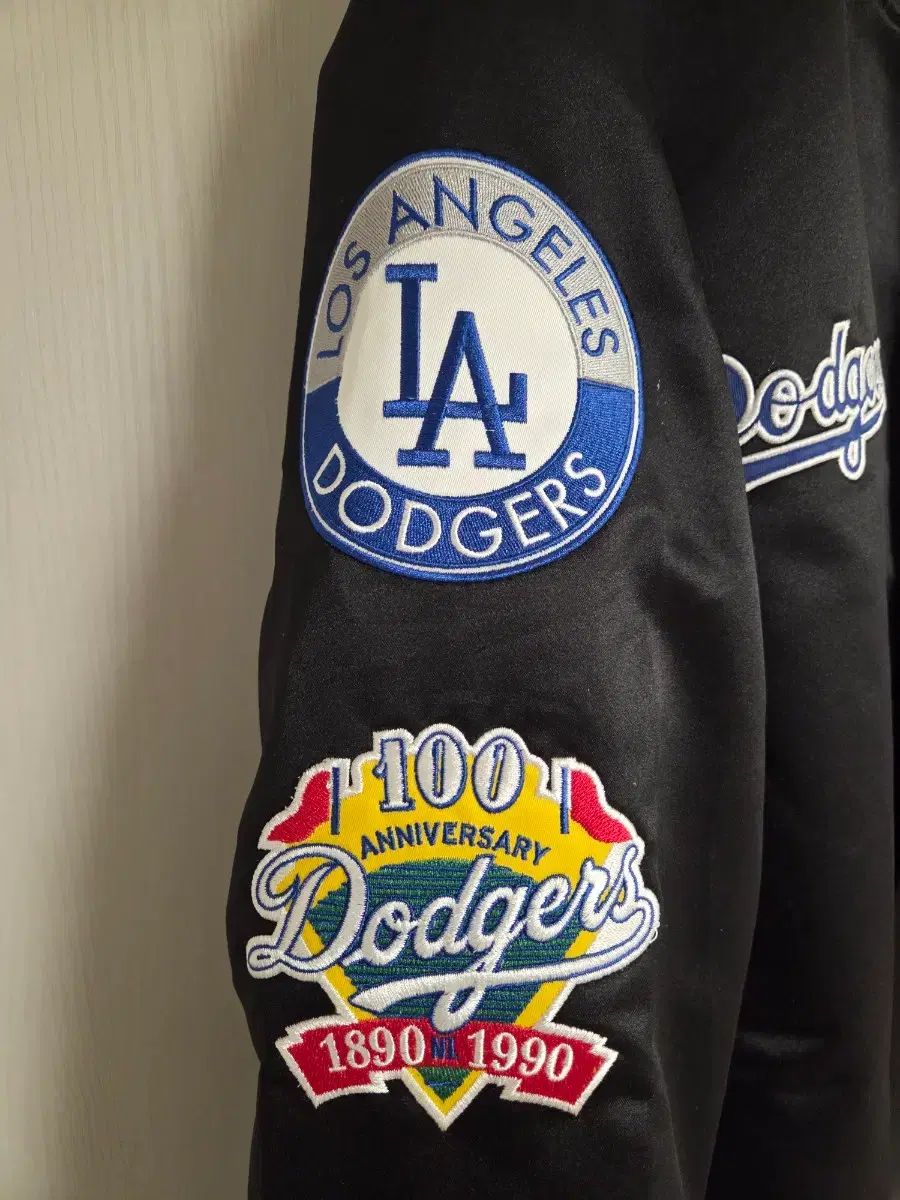 ミッチェルアンドネス la ドジャーズ スタジャン - メルカリ