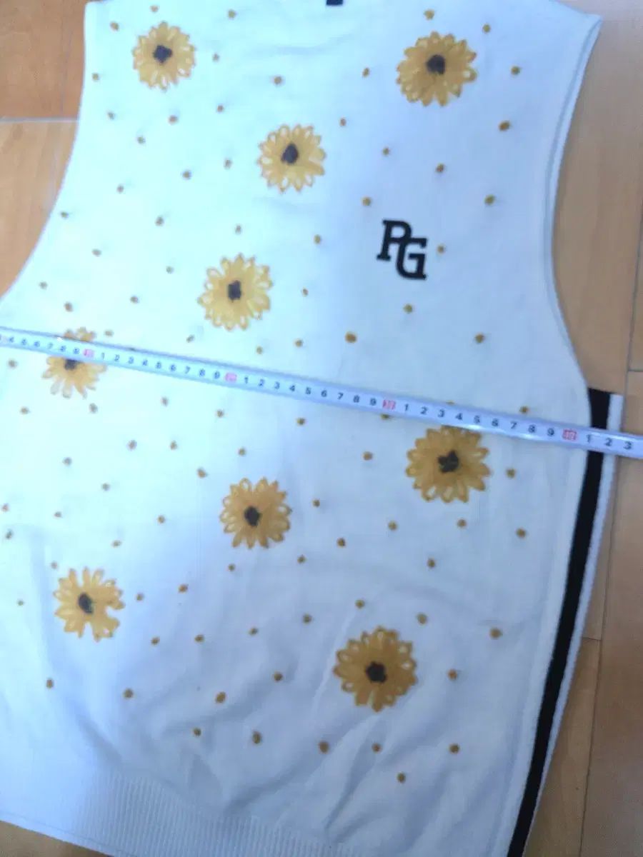 パーリーゲイツ フラワー ニット ベスト - メルカリ