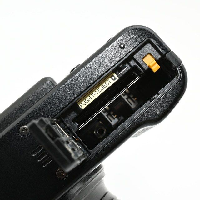 良品＞ FUJIFILM デジタルカメラ X20 ブラック｜液晶保護フィルム装着