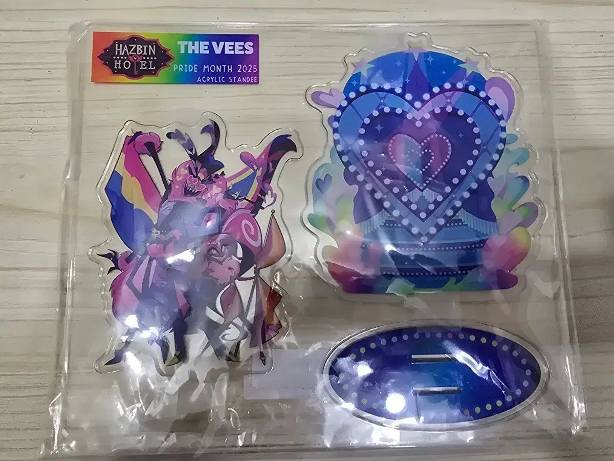 ハズビンホテル 2025 プライド vees アクリル ジオラマ - メルカリ