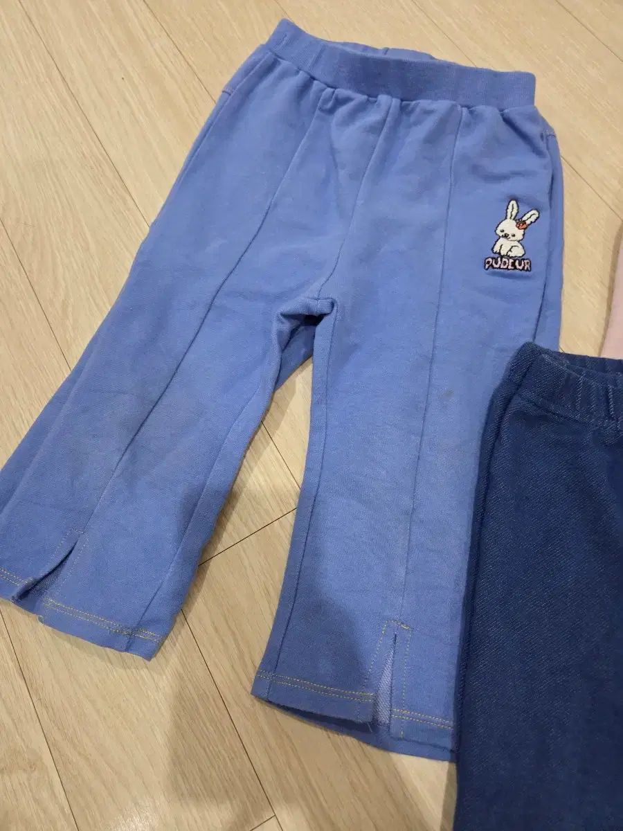 あんさんぶるスターズ！！(あんスタ)服 ズボン 4種類 8着 まとめ 90-100サイズ