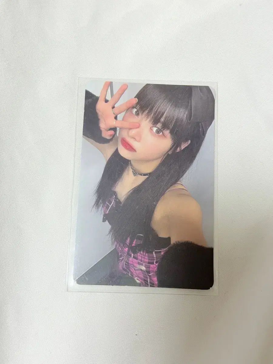 LE SSERAFIM（ルセラフィム・ルセラ） ウンチェ ホン・ウンチェ(HONG