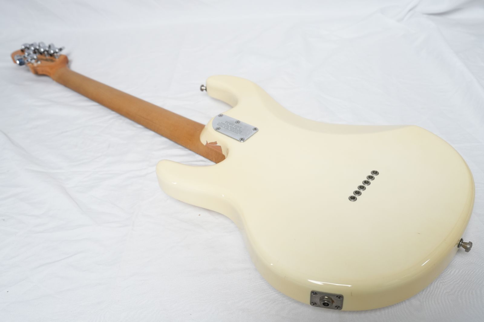 ☆MUSICMAN USA☆Silhouette WHITE HSH Hardtail 2000製 ハードケース