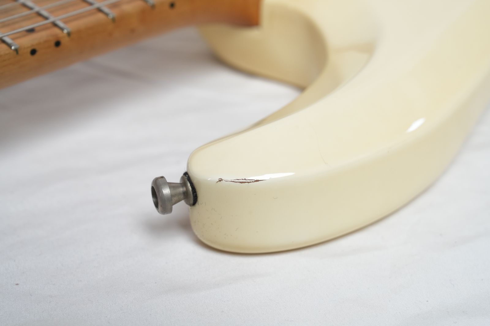 ☆MUSICMAN USA☆Silhouette WHITE HSH Hardtail 2000製 ハードケース