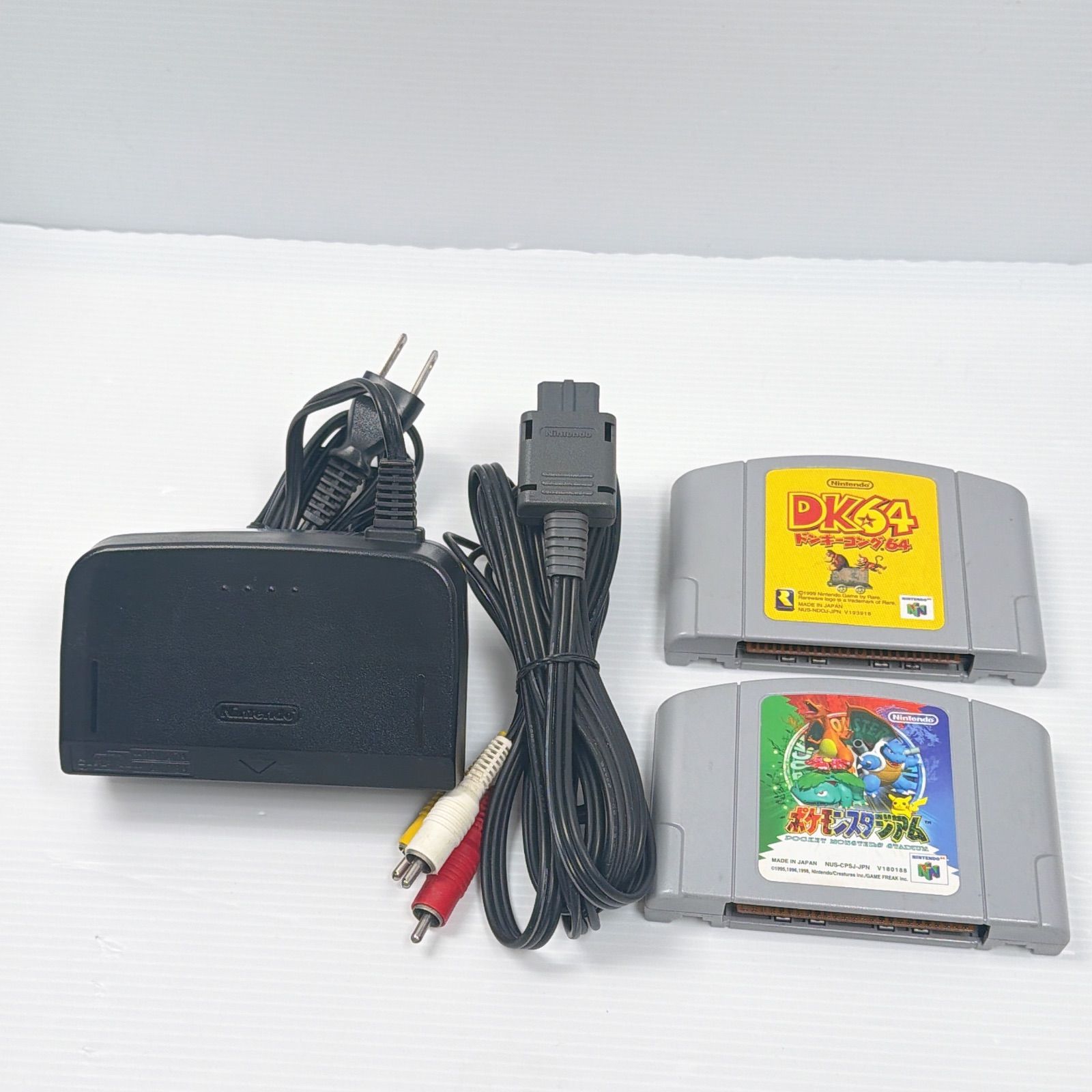 美品 ニンテンドー 64 ピカチュウ ブルー イエロー NUS-101 遊べる