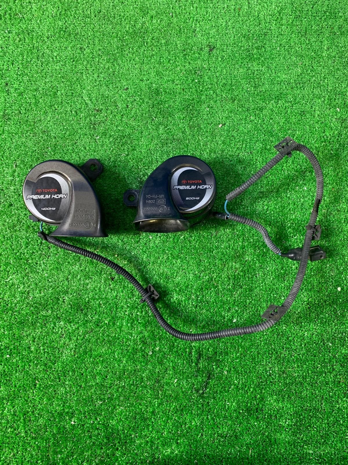 ZT-7697] TOYOTA PREMIUM HORN トヨタ プレミアムホーンセット 500Hz