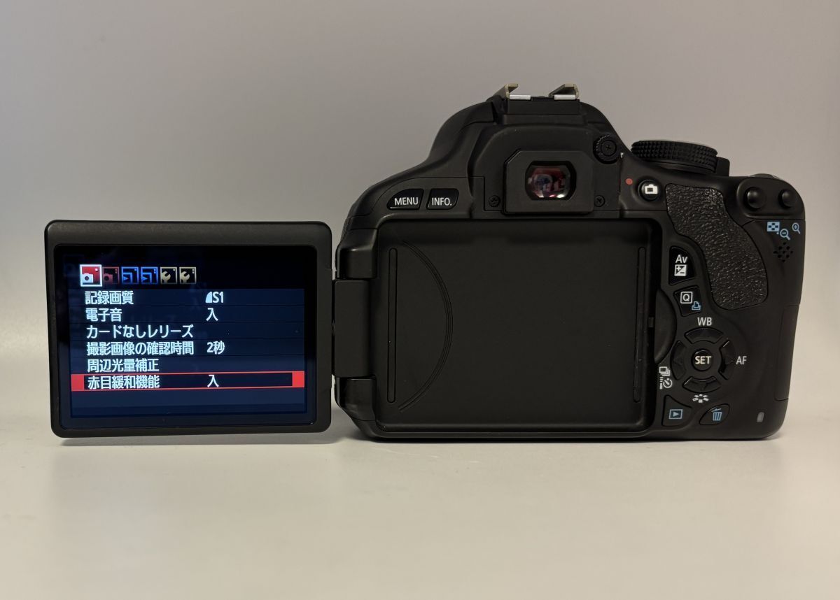 実用品 Canon EOS kiss X5 + EF-S 18-55mm F4-5.6 IS STM 充電器付き