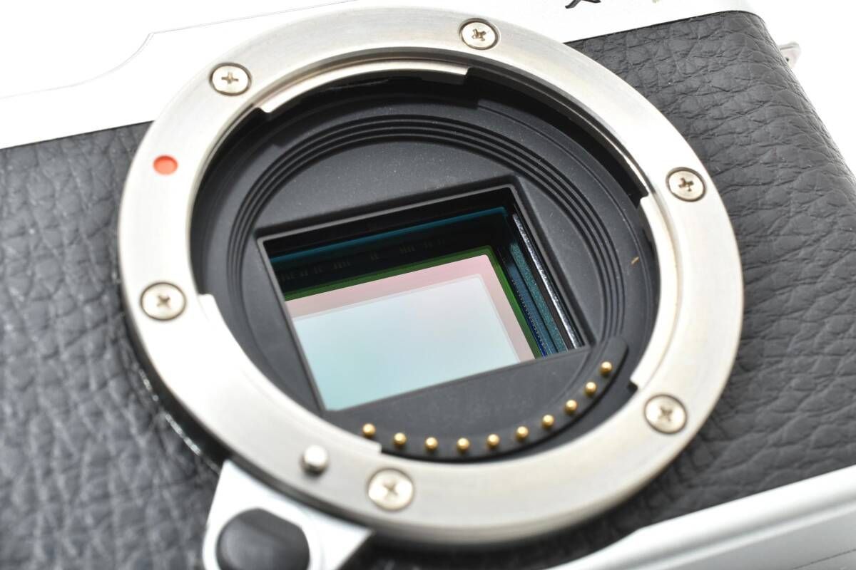 □極上品/保証付/即決有□ FUJIFILM X-A1 レンズキット/ブラウン