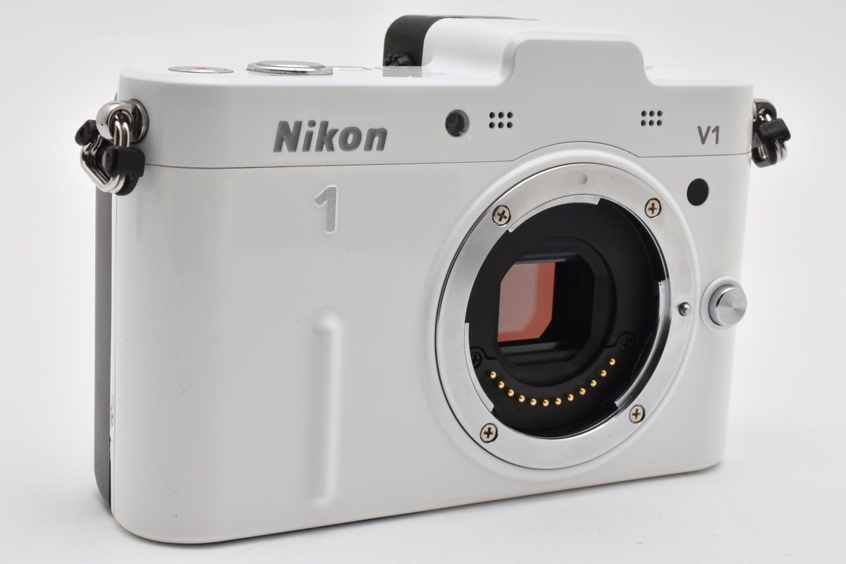 ショット数3967回 美品 Nikon 1 V1 ボディ ホワイト 充電器付き