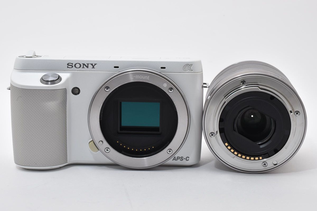 ショット数3876回 SONY NEX-F3 ホワイト + E 18-55mm F3.5-5.6 OSS