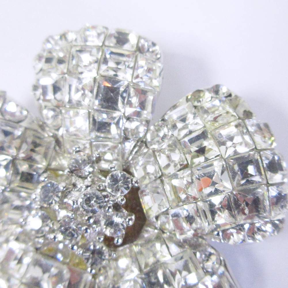 フォクシー FOXEY フラワーモチーフ ブローチ ラインストーン ビジュー