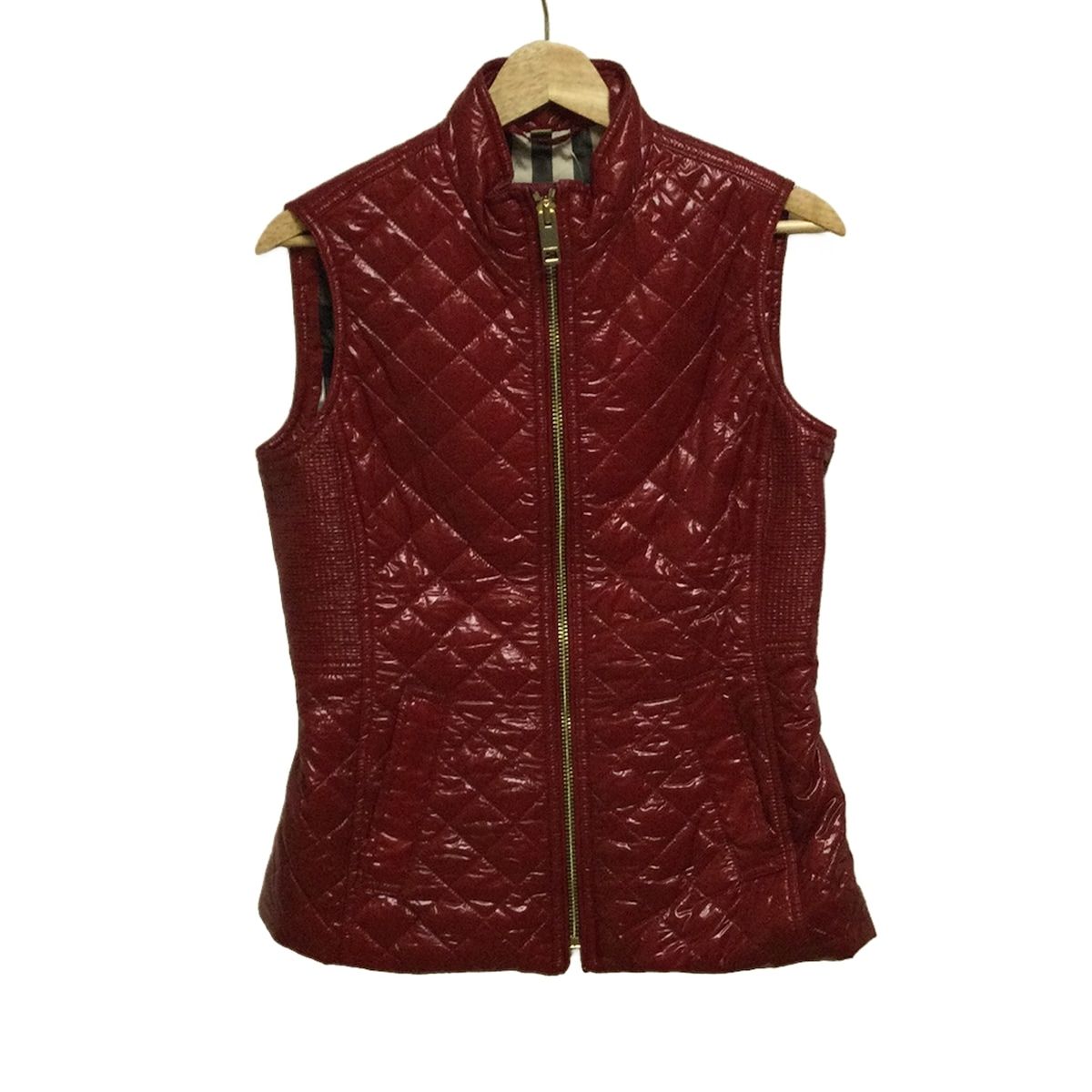 BURBERRY LONDON ENGLAND(バーバリーロンドンイングランド) ベスト