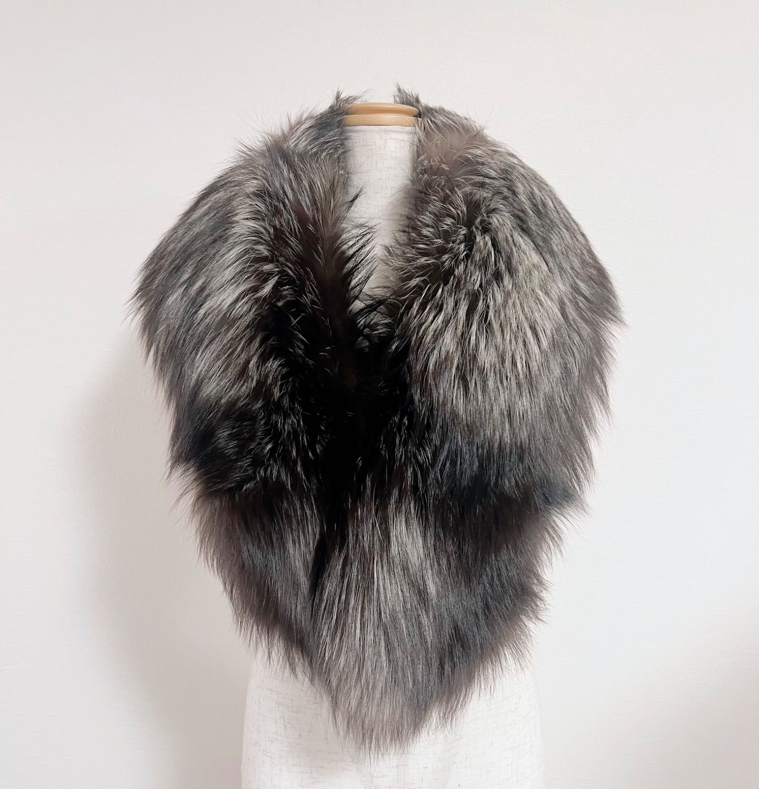 SAGA FOX サガフォックス ショール 銀狐 シルバーフォックス - メルカリ