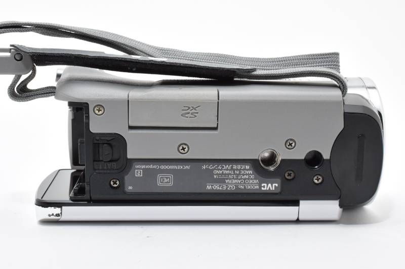 光学極上品】JVC Everio GZ-E750 白 ホワイト ビデオカメラ
