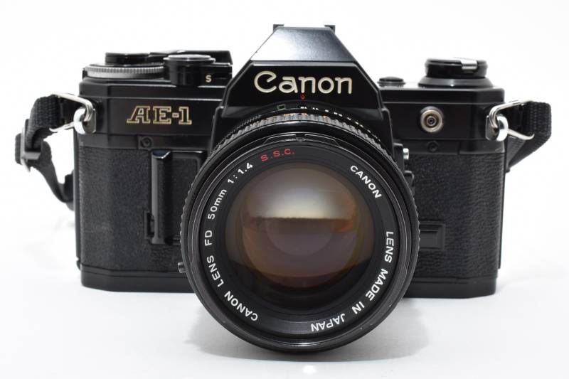 実用品】Canon キャノン AE-1 黒 ブラック / FD 50mm 1.4 S.S.C レンズ