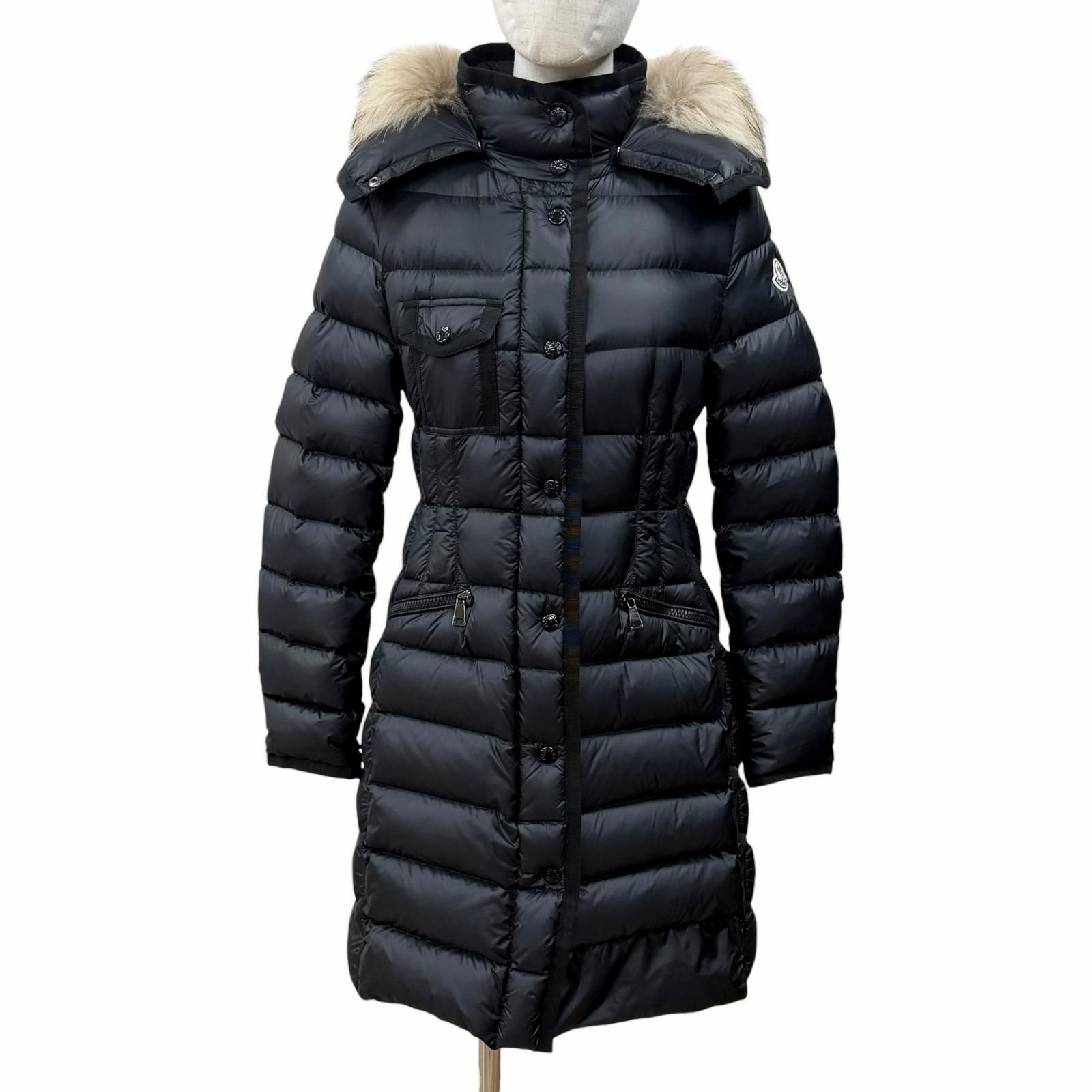 MONCLER MONCLER（モンクレール） ラクーンファー付き ロングダウン 