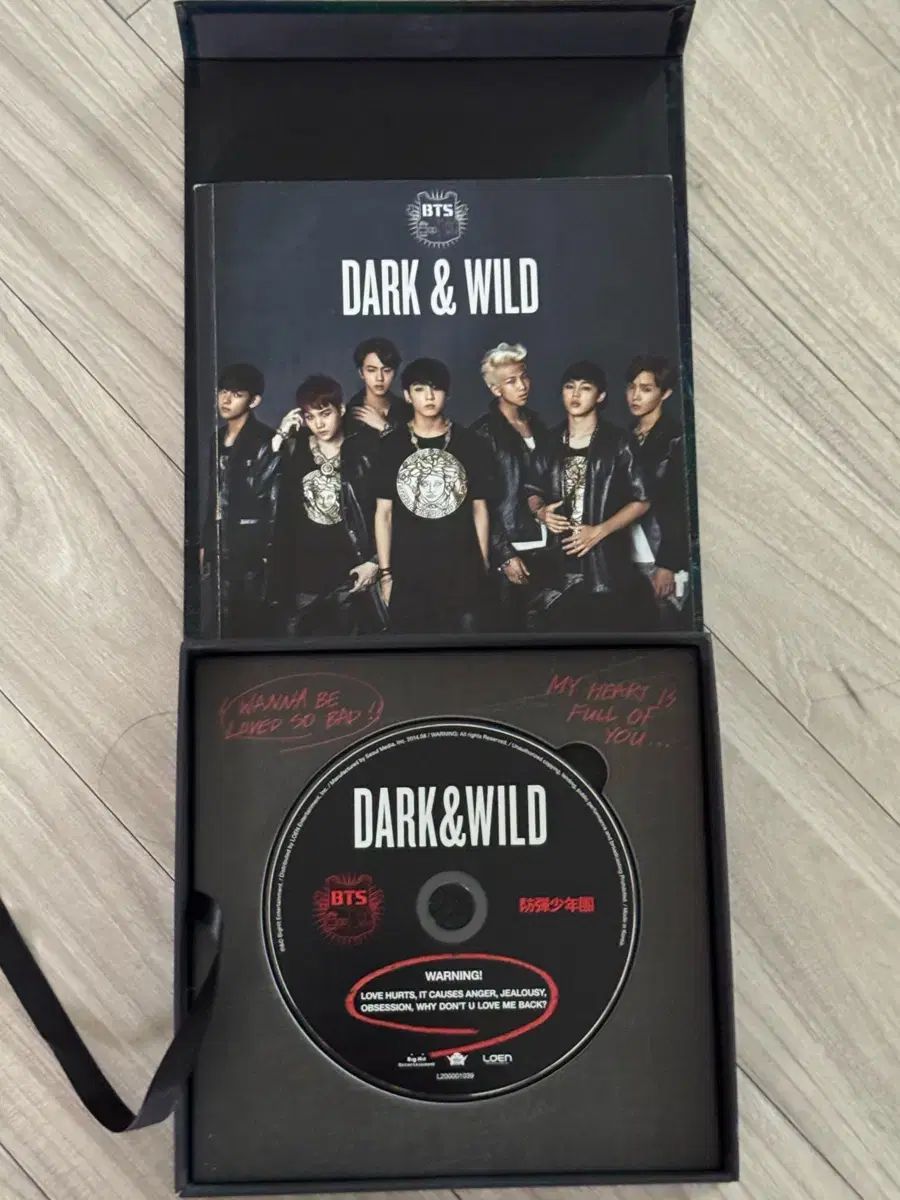 BTS Dark&Wild サイン入りアルバム (レア) - メルカリ