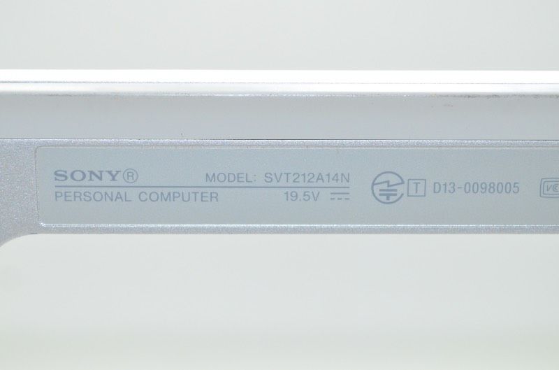 送料無料】 ソニー SONY VAIO SVT212A14N 一体型タッチパネルPC