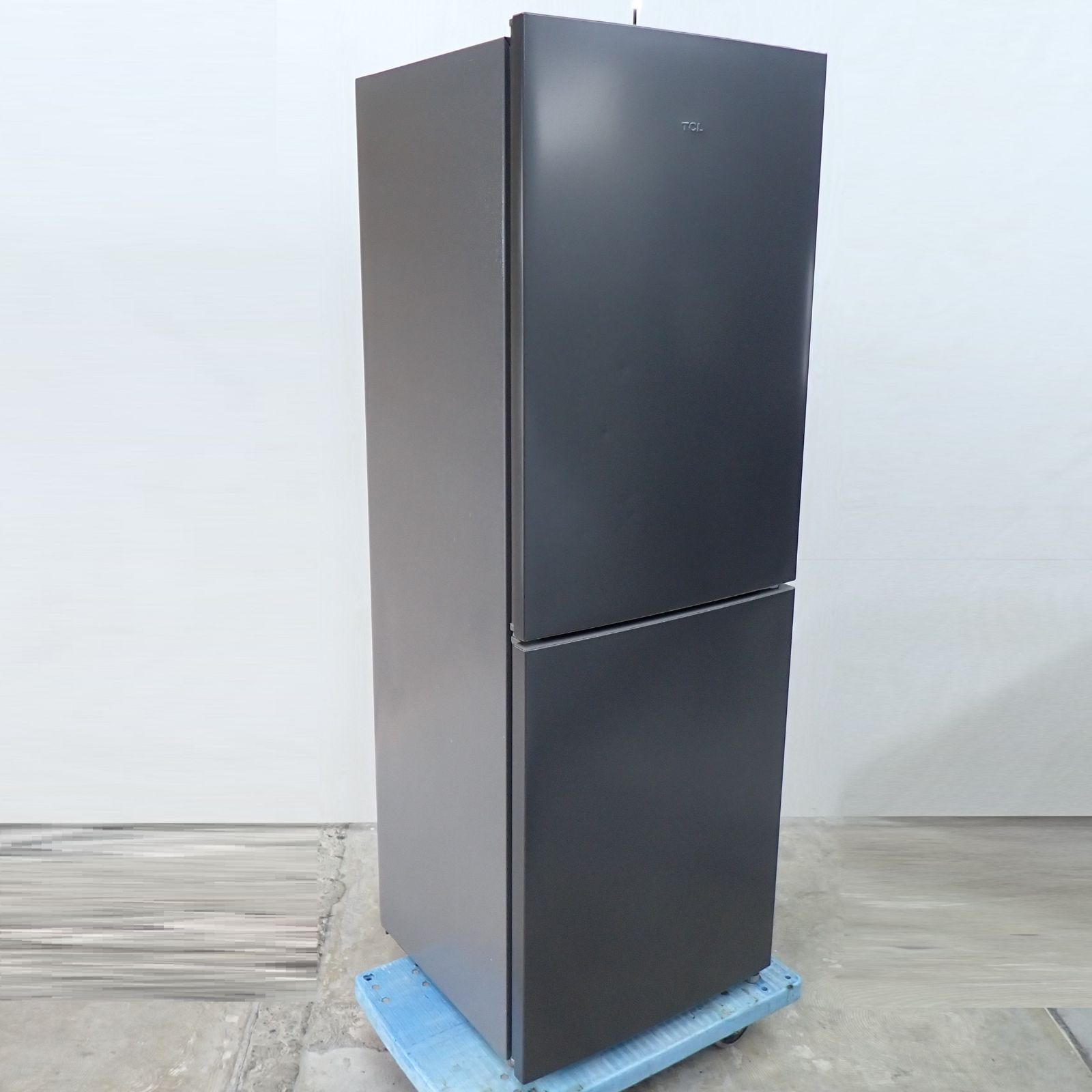 TCL ノンフロン冷凍冷蔵庫 家庭用 P186BFN 2ドア 186L 右開きタイプ