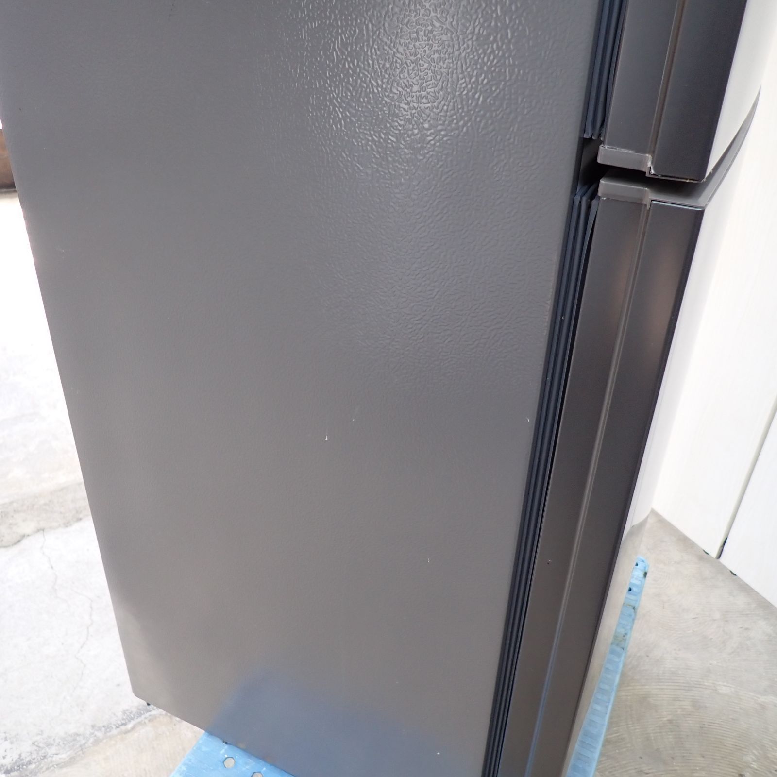 TCL ノンフロン冷凍冷蔵庫 家庭用 P186BFN 2ドア 186L 右開きタイプ