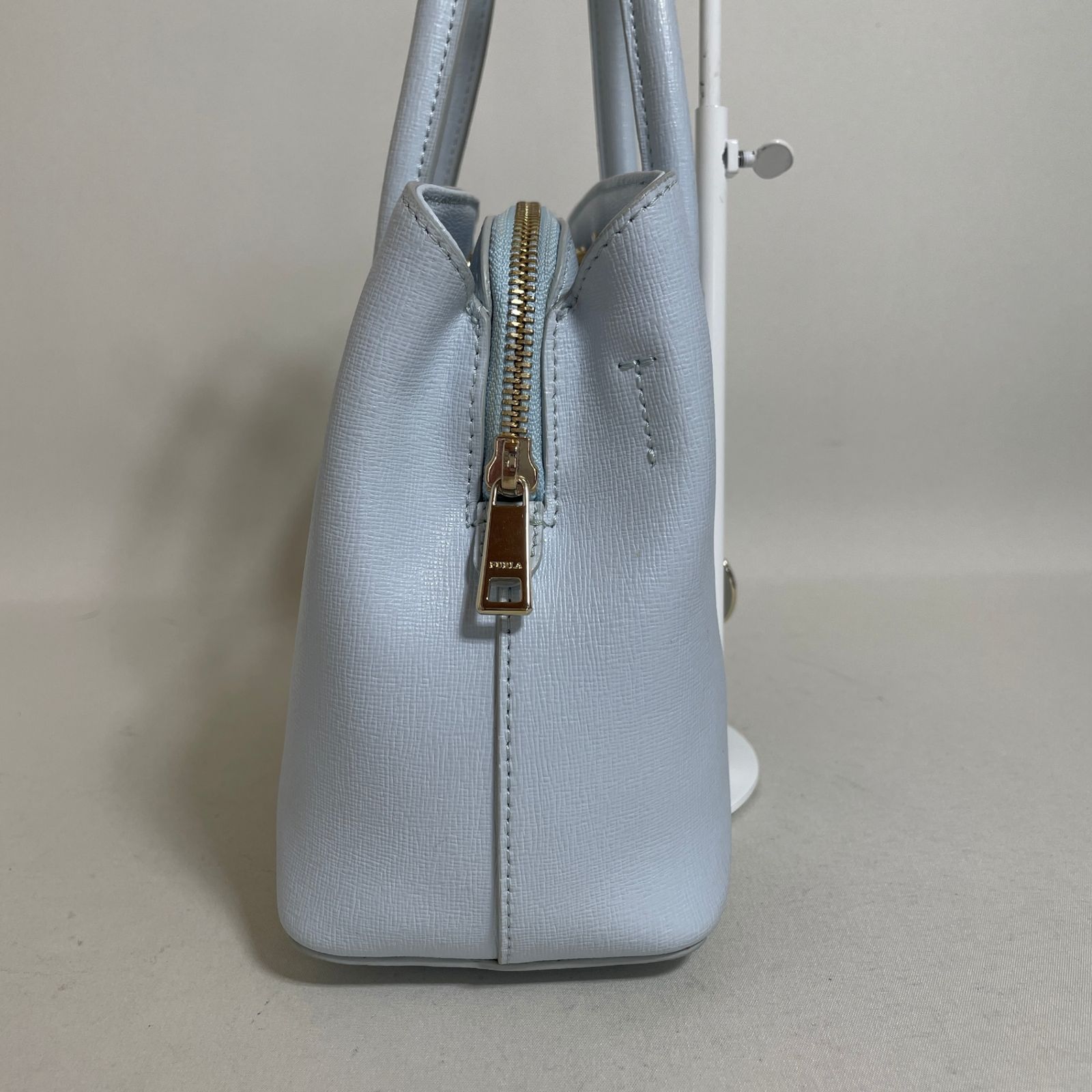 2602-95｜フルラ 2WAYハンドバッグ レザー ライトブルー - メルカリ