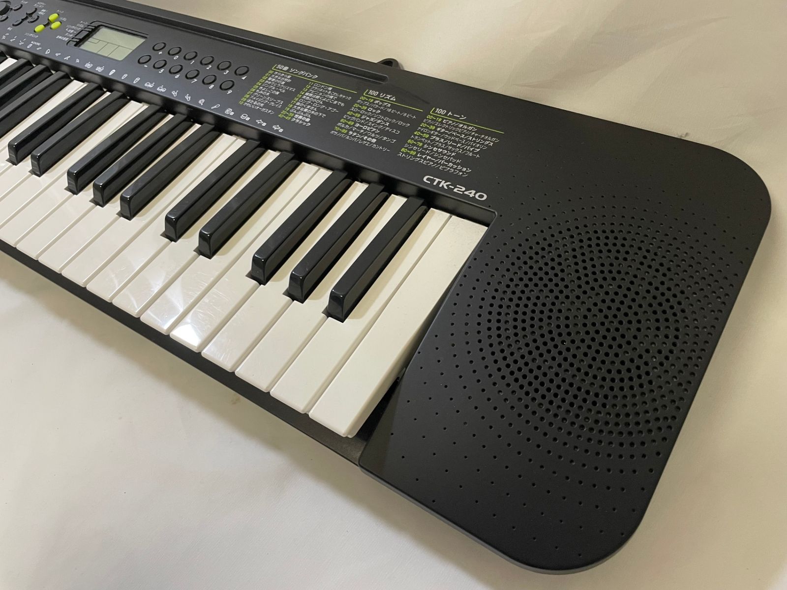 ○ カシオ CASIO 電子キーボード Casiotone CTK-240 ブラック 見やすい
