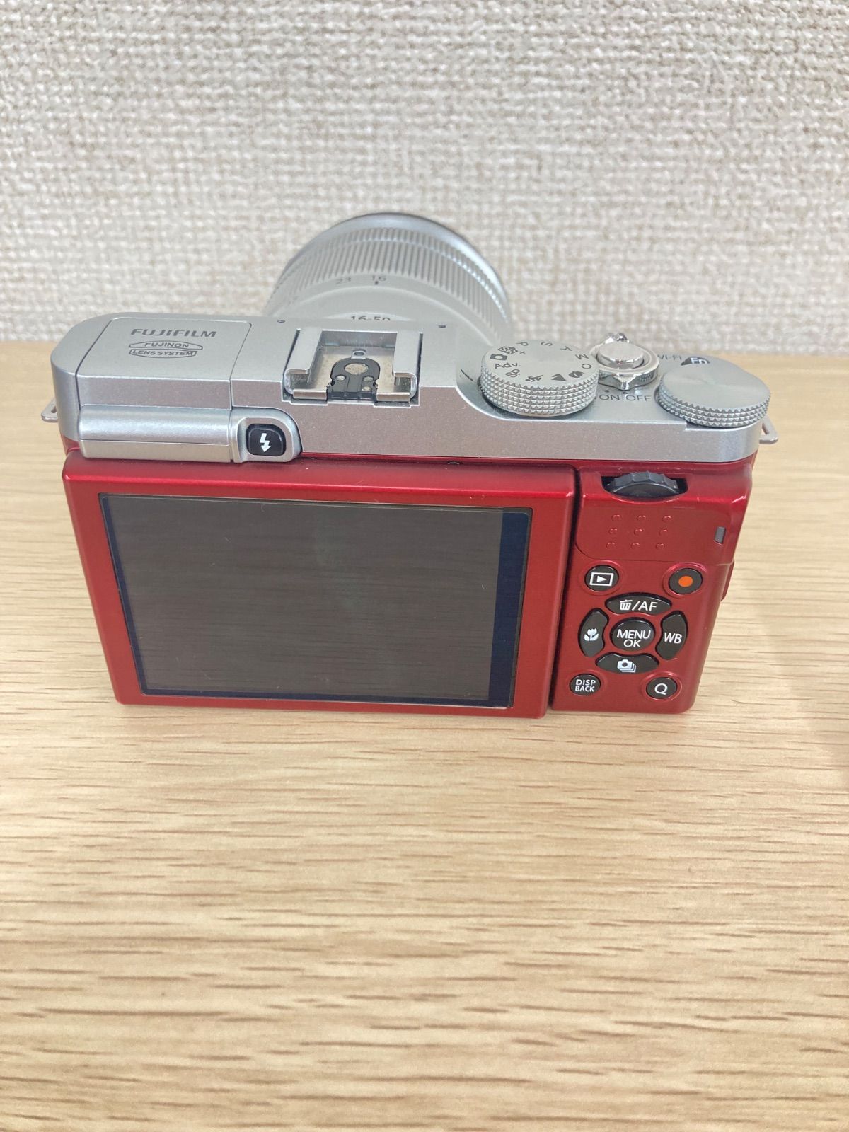 2 通電動作確認済み 富士フィルム FUJIFILM 赤 レッド X-A1 ボディ