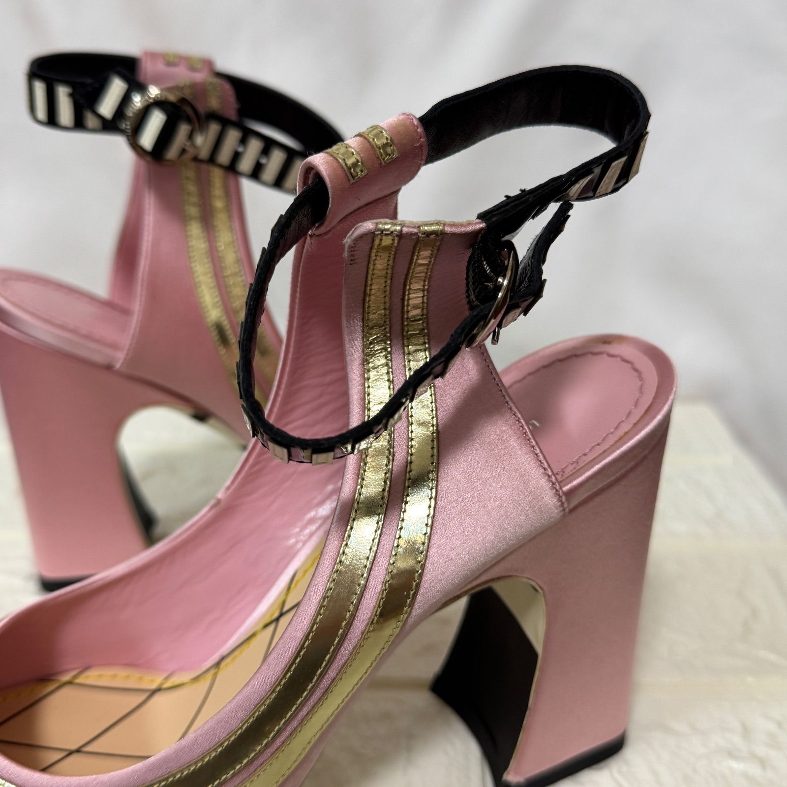 LOUIS VUITTON PINK SATIN PUMP ルイ・ヴィトン サテン パンプス