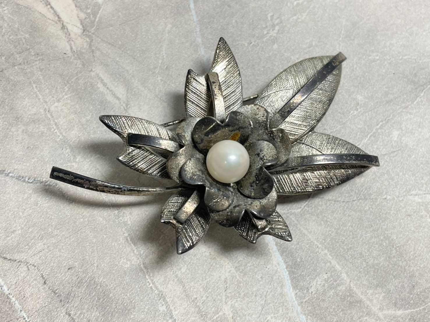 アクセサリー】SILVER刻印あり アンティーク調シルバーブローチ パール