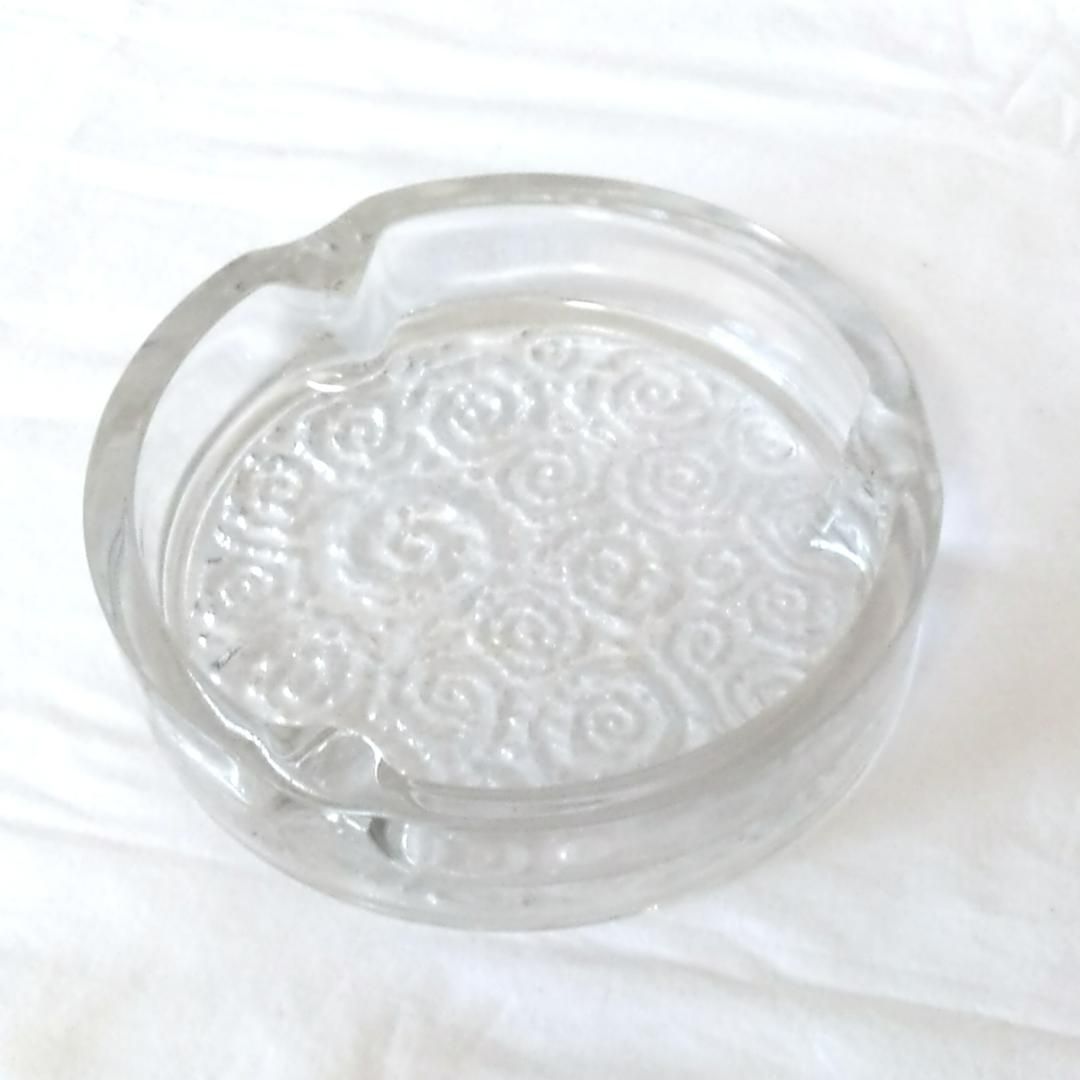 昭和レトロ ガラス灰皿 - メルカリ