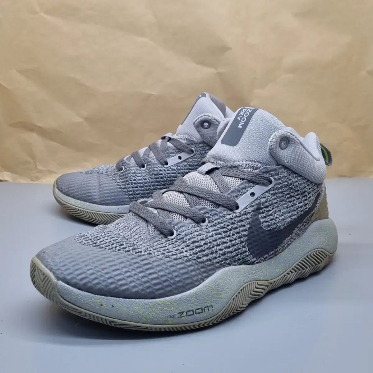 ナイキ ズーム レブ バスケシューズ 265 - メルカリ
