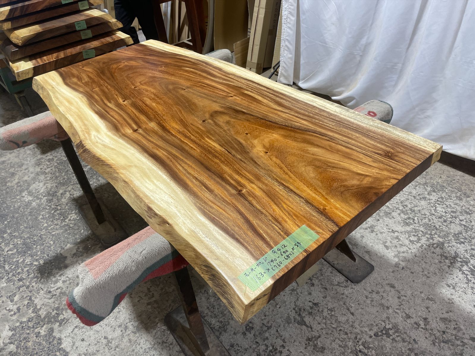 モンキーポッド9412 一枚板無垢 乾燥材 1630x740-640x54mm