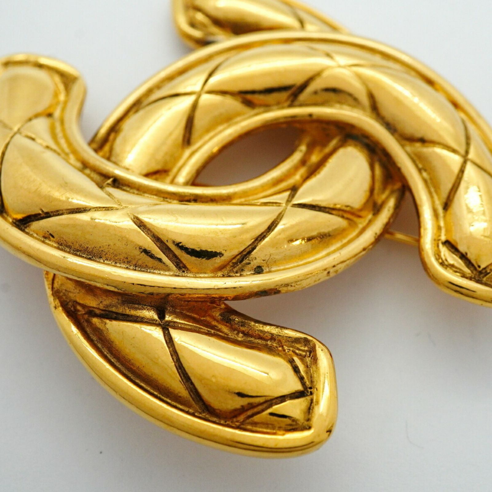 シャネル(Chanel) シャネル ブローチ ココマーク マトラッセ GPメッキ