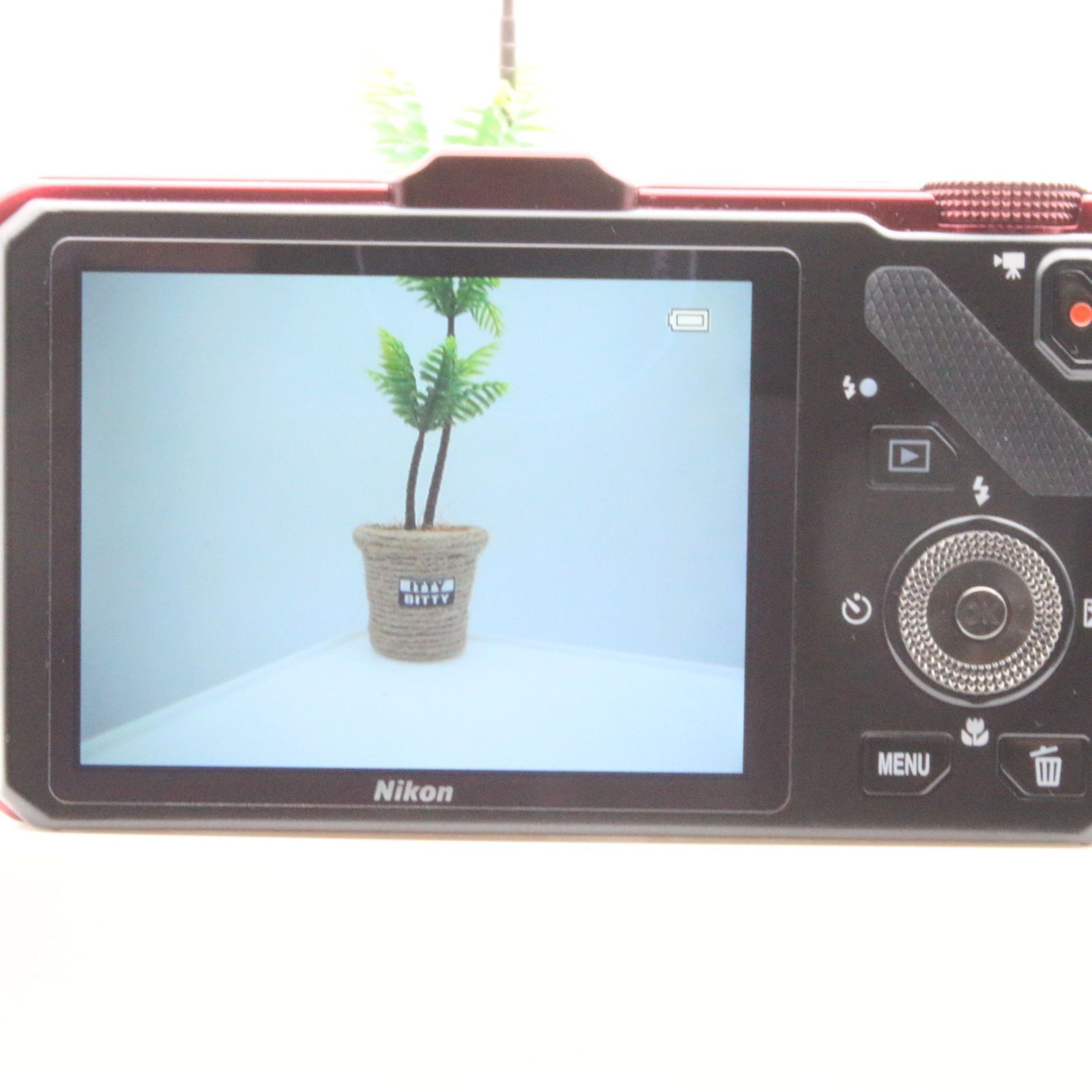 極上品】 Nikon COOLPIX S9300 レッド 広角18倍 手ぶれ補正 高画質