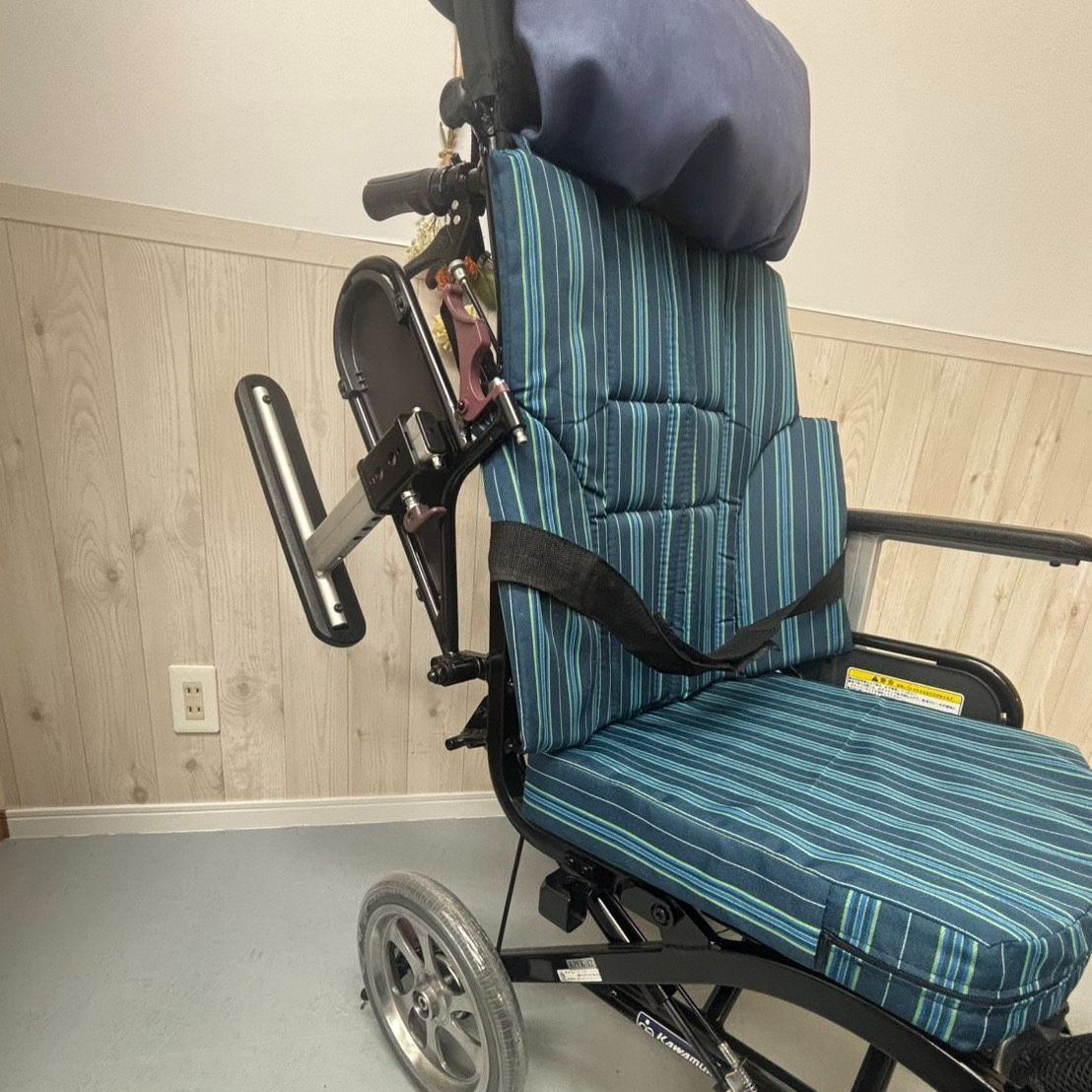 消毒済 中古 車椅子】すぐ使える車椅子 美品 KPFK-12 くるーん 