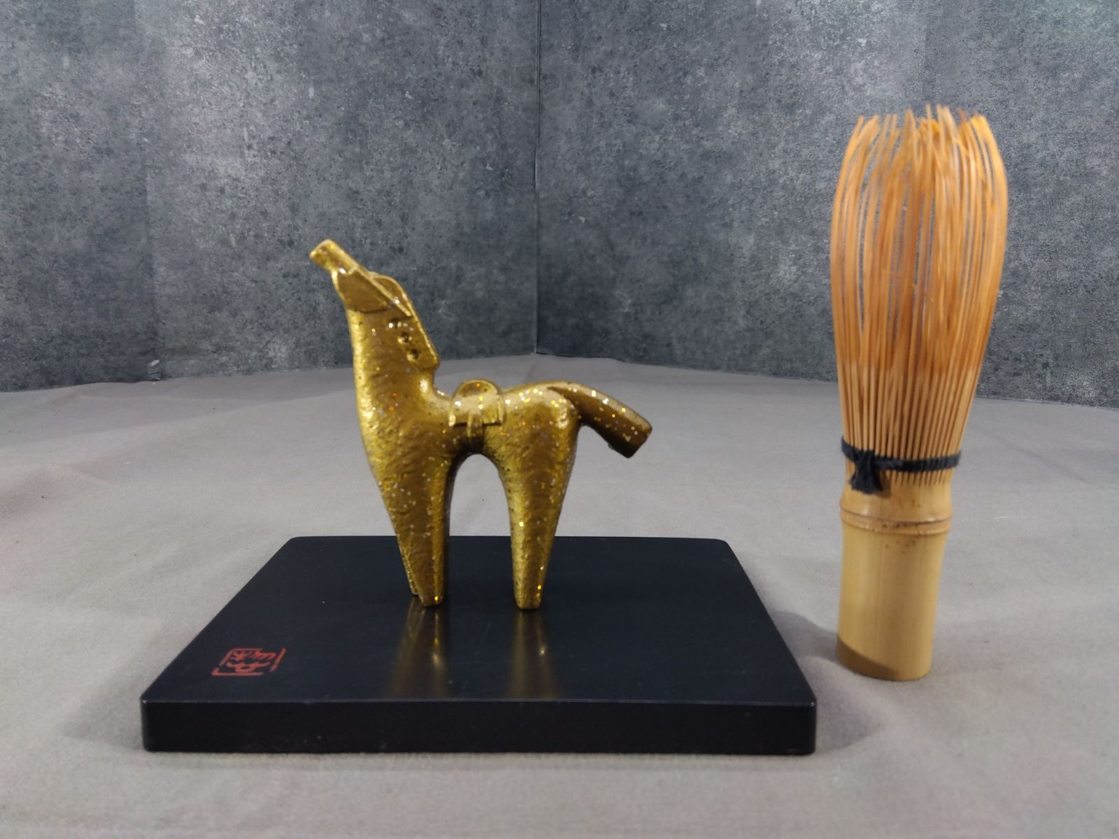 三枝惣太郎 作　鋳銅製 置物 美術工芸品 酉 【昭和44年当時物】 三枝惣太郎 作 馬 置物 鋳造工芸 美術鋳芸品 金属工芸 A703 - メルカリ