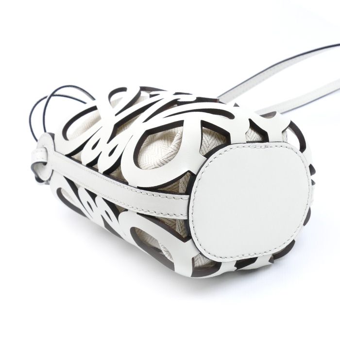 LOEWE ロエベ アナグラム カットアウト ポケット ショルダーバッグ